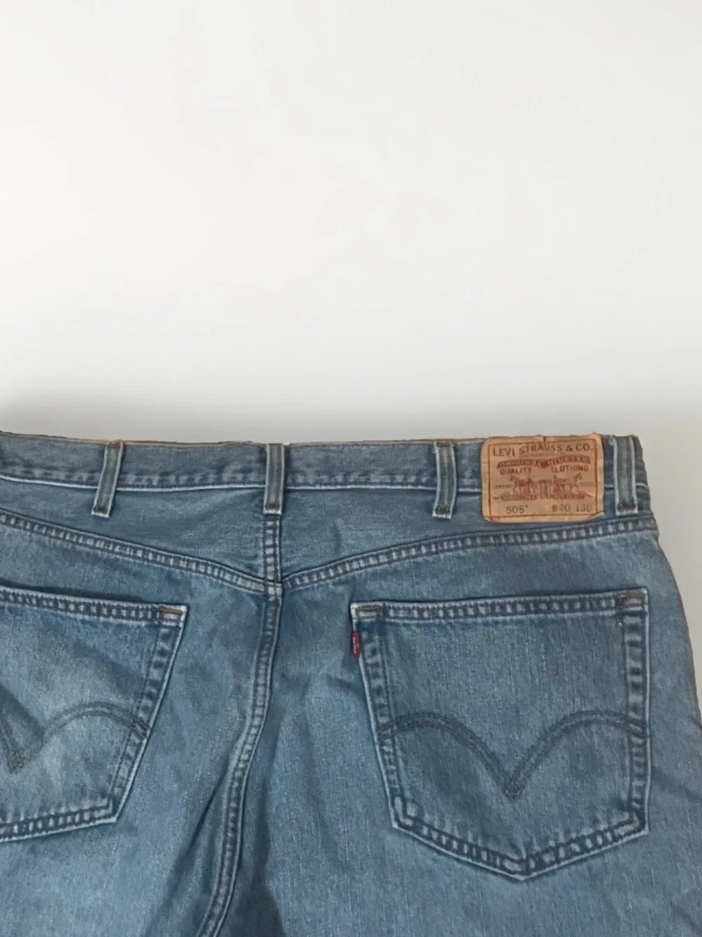 Levi’s 505 Men’s Regular Fit Straight Leg Jeans- Size 40x30- Light Wash BlueJean